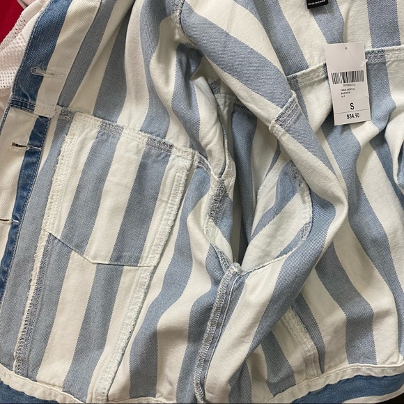 NWT Forever 21 Denim Jacket - Blue and White - Picture 3 of 11